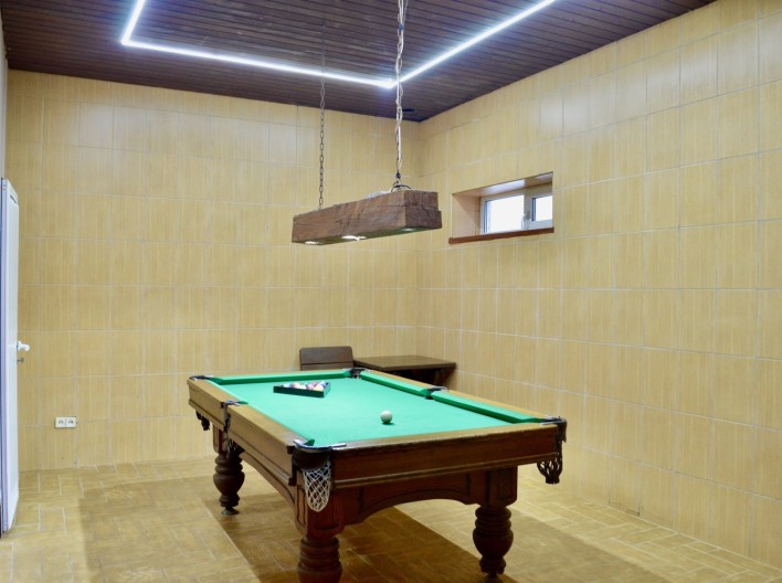 Банний Комплекс «біля м. Студенська»