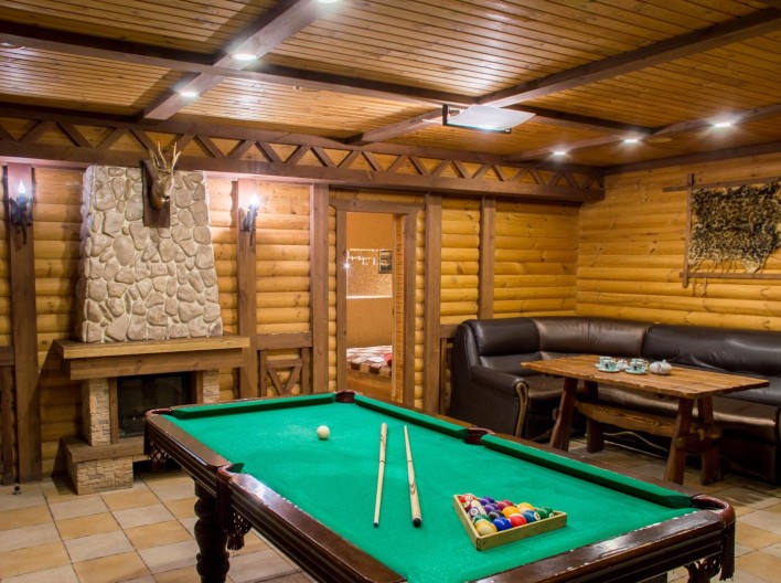 зал vip с бильярдом